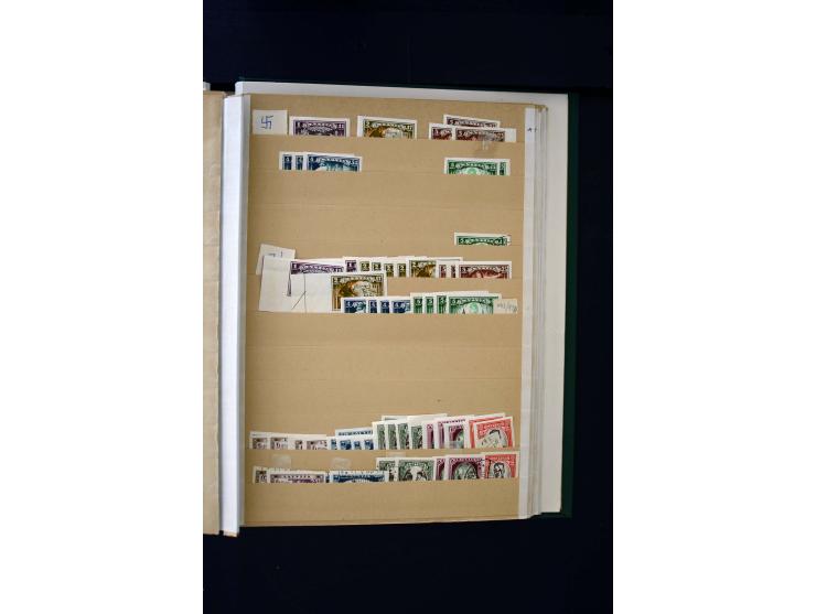 1918/40, umfangreiche ungebrauchte/postfrische und gestempelte Sammlung, teils aufgezogen auf alten Blanko-Blättern und besch