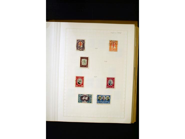 1918/40, umfangreiche ungebrauchte/postfrische und gestempelte Sammlung, teils aufgezogen auf alten Blanko-Blättern und besch