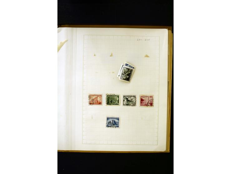 1918/40, umfangreiche ungebrauchte/postfrische und gestempelte Sammlung, teils aufgezogen auf alten Blanko-Blättern und besch