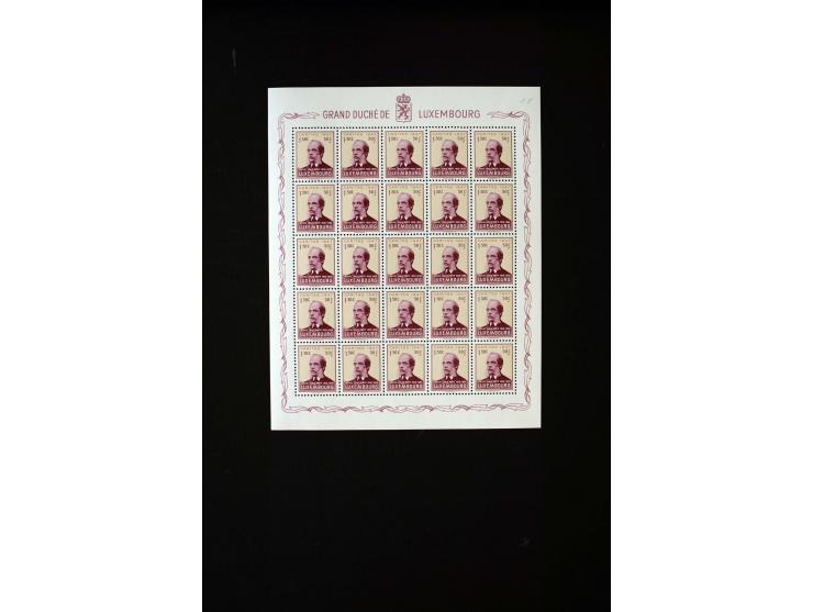1938/57, postfrische und gestempelte Partie, dabei postfrisch u.a. Mi. Bl. 7 (3), Nr. 478-83 (9), 555-57 (2) und 572-74 (4), 