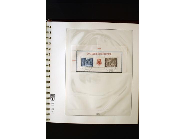 1850/1988, gestempelte Sammlung mit u.a. Mi.-Nr. 1 (2), 2 (2), 10-15I, 10-15II, 161-77, 518-23, 555, Bl.1 (Fotoattest Zenker 