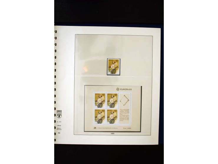 1934/88, postfrische Sammlung mit einigen wenigen ungebrauchten, in den Hauptnummern kpl., dazu Azoren, Madeira, Markenheftch