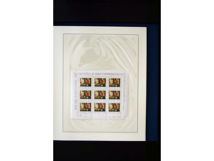 1934/88, postfrische Sammlung mit einigen wenigen ungebrauchten, in den Hauptnummern kpl., dazu Azoren, Madeira, Markenheftch