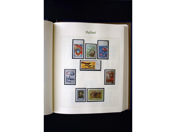1858/1959, postfrische, ungebrauchte und gestempelte Sammlung mit u.a. Mi.-Nr. 390-91 C, 400Bb, 527, Bl.11A+B, 1527-34 etc., 