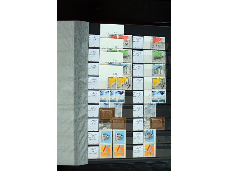 1843/2007, postfrische, ungebrauchte und gestempelte Sammlung mit u.a. Zürich 1I Esslinger Probedruck (repariert), Bundespost