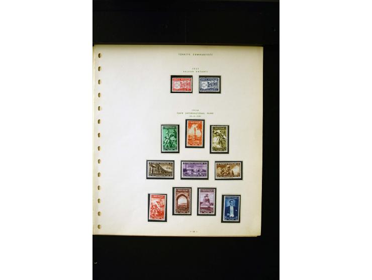 1923/40, ungebrauchte Sammlung mit Mi.-Nr. 799-806, 807-825, 985-999 etc.