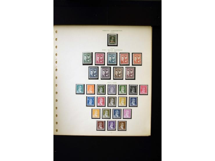 1923/40, ungebrauchte Sammlung mit Mi.-Nr. 799-806, 807-825, 985-999 etc.