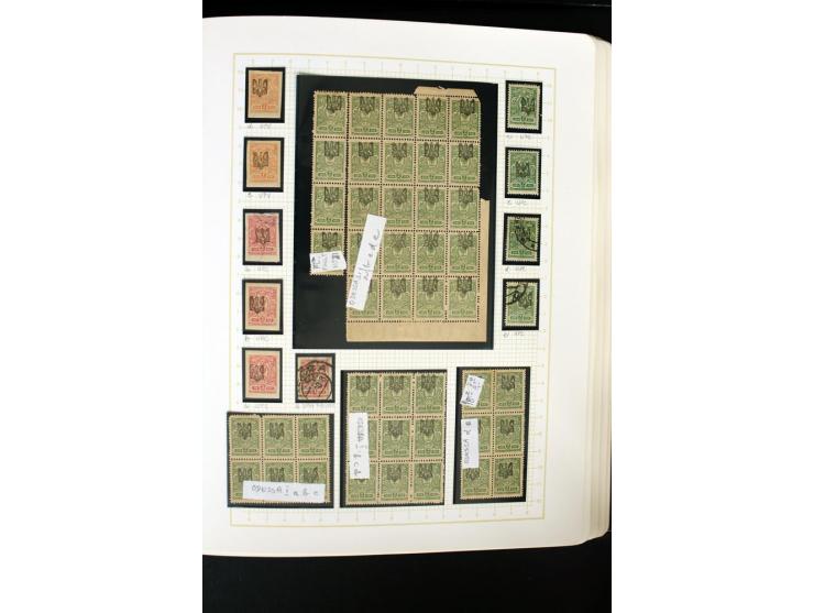 11918/23, ungebrauchte und gestempelte Sammlung mit etlichen hundert Marken mit Trident-Aufdrucken, nach Orten und Auflagen t
