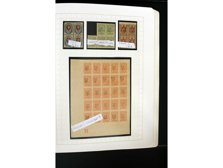 11918/23, ungebrauchte und gestempelte Sammlung mit etlichen hundert Marken mit Trident-Aufdrucken, nach Orten und Auflagen t