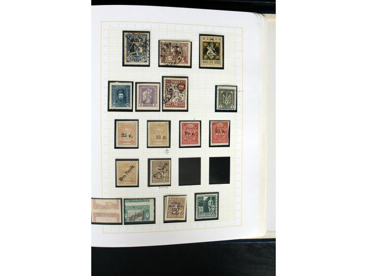 11918/23, ungebrauchte und gestempelte Sammlung mit etlichen hundert Marken mit Trident-Aufdrucken, nach Orten und Auflagen t