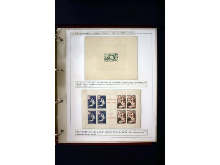 Rotes Kreuz: 1870/1990 (ca.), Ausstellungs-Sammlung "Eine Idee erobert die Welt" auf 60 Seiten plus Ergänzungsband mit 37 Sei
