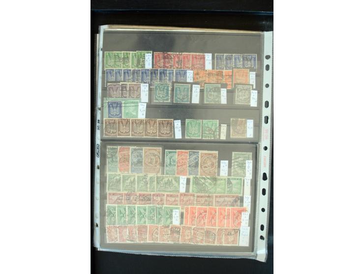 1872/1945, postfrischer, ungebrauchter und gestempelter Bestand mit vielen besseren Ausgaben in 2 Kartons
