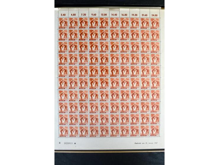 1920/59, postfrische und ungebrauchte Sammlung mit u.a. Mi.-Nr. 128-34, 151-57, 161-67, 226-38I, Bl.1 und2 etc., dazu gestemp