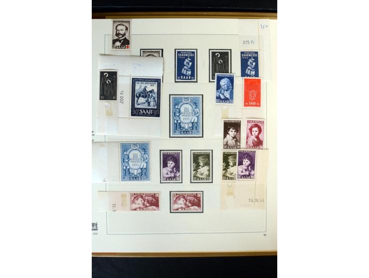 1920/59, postfrische und ungebrauchte Sammlung mit u.a. Mi.-Nr. 128-34, 151-57, 161-67, 226-38I, Bl.1 und2 etc., dazu gestemp