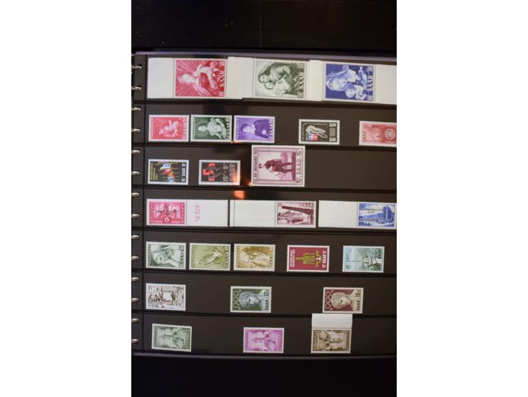 1947/56, sehr schöne postfrische und gestempelte Sammlung in den Hauptnummern weit überkomplett mit einer Vielzahl an Besonde