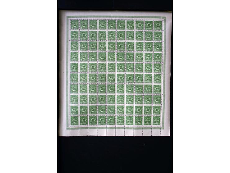 1920, Freimarken 2½ Pfg.-10 M. ohne 15 Pfg. und 5 M., je 100 Werte in Bogen, postfrisch, 2½ Pfg. 3 Werte mit Filzstiftspuren 