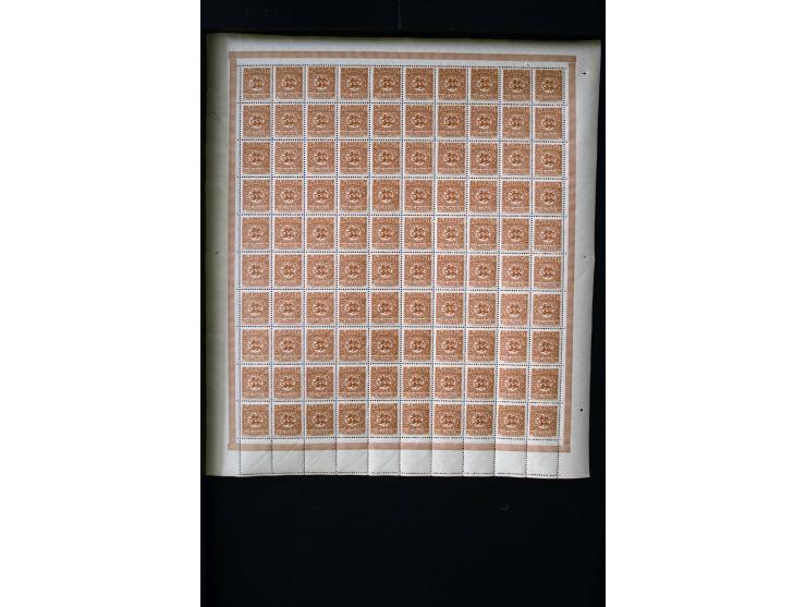 1920, Freimarken 2½ Pfg.-10 M. ohne 15 Pfg. und 5 M., je 100 Werte in Bogen, postfrisch, 2½ Pfg. 3 Werte mit Filzstiftspuren 
