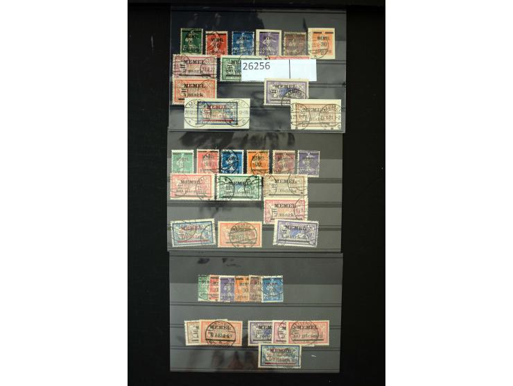 1920, Freimarken 5 Pfg.-20 M., 8 kpl. gestempelte Sätze, teils auf Briefstück, 3 M. auf 2 Fr., 10 und 20 M. je sign. Huylmans