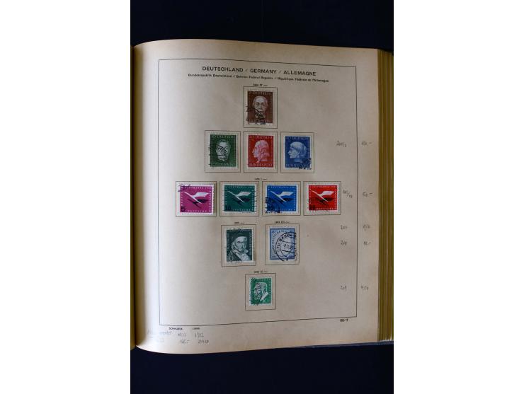 1850/1958, postfrische, ungebrauchte und gestempelte Sammlung mit u.a. Dt. Reich Bl.1, Bl.3 auf Brief etc.; 2 Alben