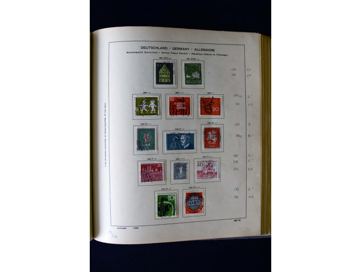 1850/1958, postfrische, ungebrauchte und gestempelte Sammlung mit u.a. Dt. Reich Bl.1, Bl.3 auf Brief etc.; 2 Alben