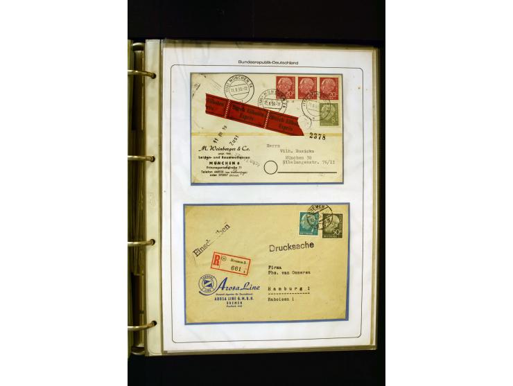1954/1964, Ausstellungs-Sammlung "HEUSS I" in 2 Ordnern mit vielen besseren Einzel- und Mehrfachfrankaturen, reichlich Portos