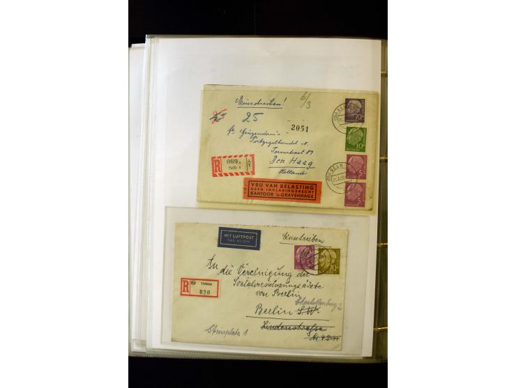 1954/1964, Ausstellungs-Sammlung "HEUSS I" in 2 Ordnern mit vielen besseren Einzel- und Mehrfachfrankaturen, reichlich Portos
