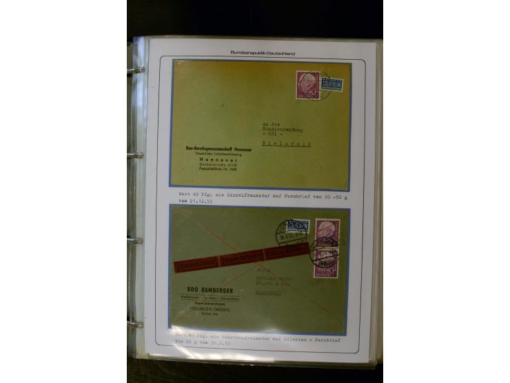1954/1964, Ausstellungs-Sammlung "HEUSS I" in 2 Ordnern mit vielen besseren Einzel- und Mehrfachfrankaturen, reichlich Portos