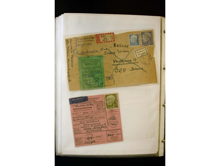 1954/1964, Ausstellungs-Sammlung "HEUSS I" in 2 Ordnern mit vielen besseren Einzel- und Mehrfachfrankaturen, reichlich Portos