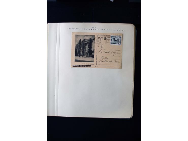  TOURIST PICTURE POSTCARDS: More than 150 cards in yellow, green and grey, many used, mostly fine