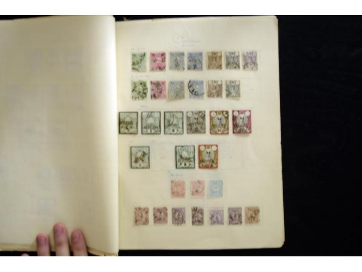 1875/1939, ungebrauchte und gestempelte reichhaltige Sammlung, dabei Löwenausgabe bis 5 Kr. mit Originalen und Fälschungen, i