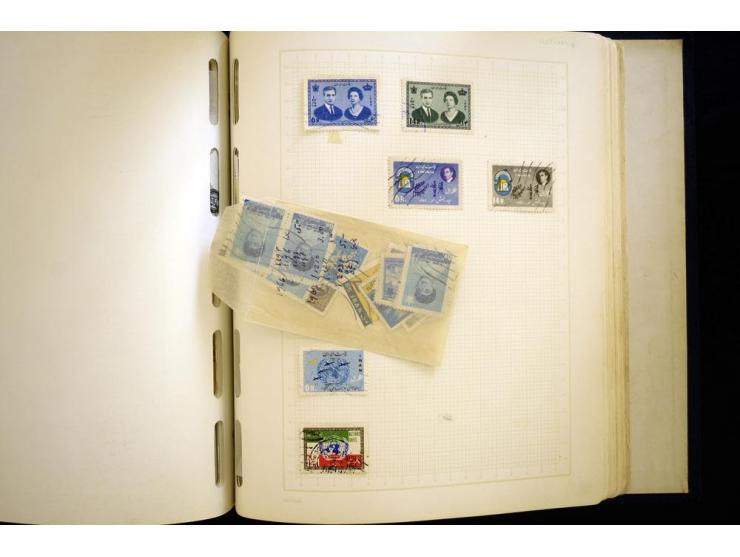 1880/1960 (ca.), Partie im Karton, dabei Aufständischenmarken. etc.