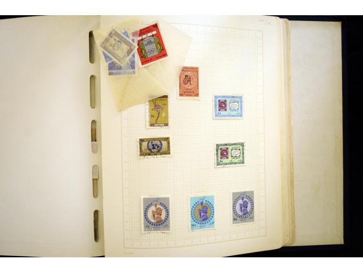 1880/1960 (ca.), Partie im Karton, dabei Aufständischenmarken. etc.