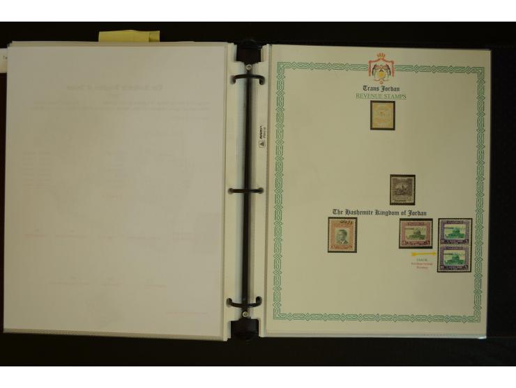 FISCALMARKEN: 1920/79, postfrische, ungebrauchte und gestempelte Sammlung, dabei Hedschas-Eisenbahn, Roter Halbmond, Aufdruck