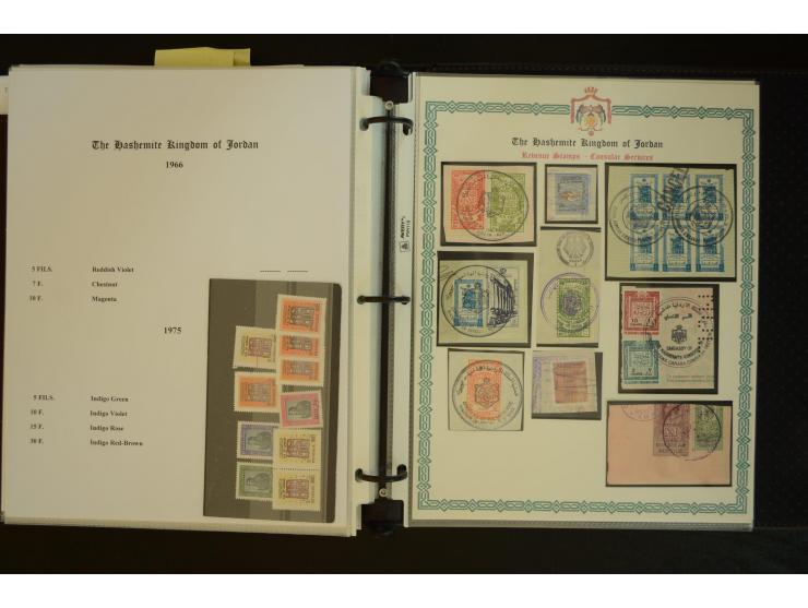 FISCALMARKEN: 1920/79, postfrische, ungebrauchte und gestempelte Sammlung, dabei Hedschas-Eisenbahn, Roter Halbmond, Aufdruck