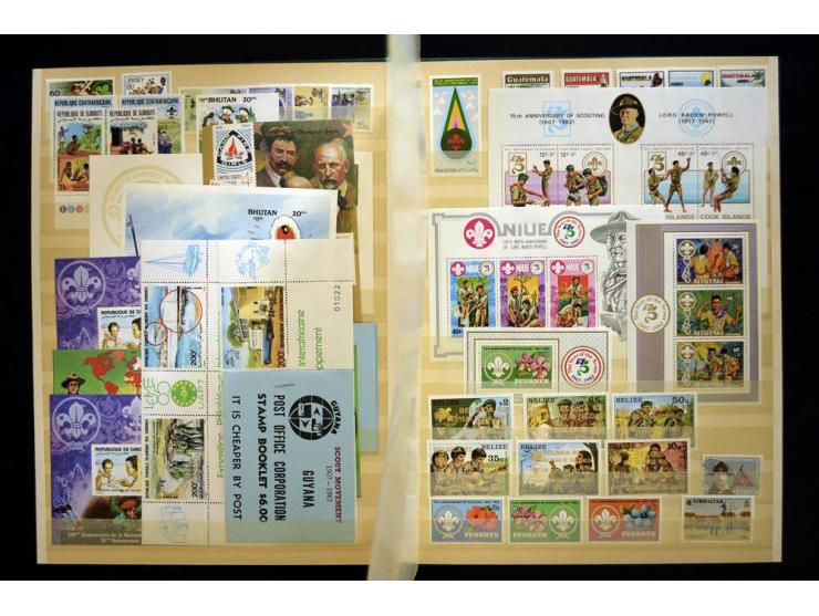 PFADFINDER (SCOUTS): 1918/83 (ca.), fast ausschließlich postfrische, sehr reichhaltige Sammlung, dabei Blocks, Gold- und Silb