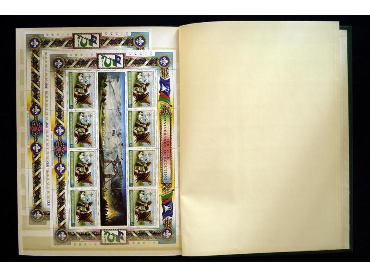 PFADFINDER (SCOUTS): 1918/83 (ca.), fast ausschließlich postfrische, sehr reichhaltige Sammlung, dabei Blocks, Gold- und Silb