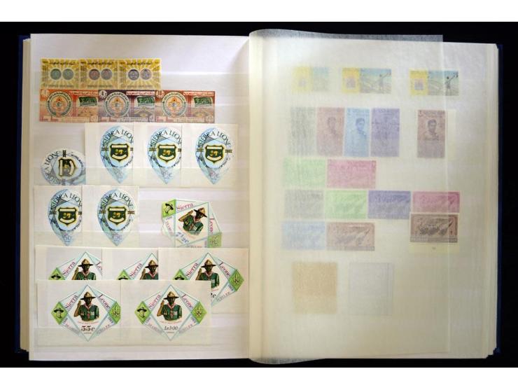 PFADFINDER (SCOUTS): 1918/83 (ca.), fast ausschließlich postfrische, sehr reichhaltige Sammlung, dabei Blocks, Gold- und Silb