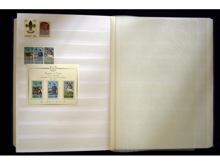 PFADFINDER (SCOUTS): 1918/83 (ca.), fast ausschließlich postfrische, sehr reichhaltige Sammlung, dabei Blocks, Gold- und Silb