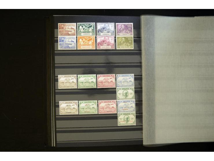 UPU: 1904/70, sehr schöne und umfangreiche Sammlung, dabei viele gute Werte und Ausgaben wie z.B. Deutsches Reich Geschenkhef