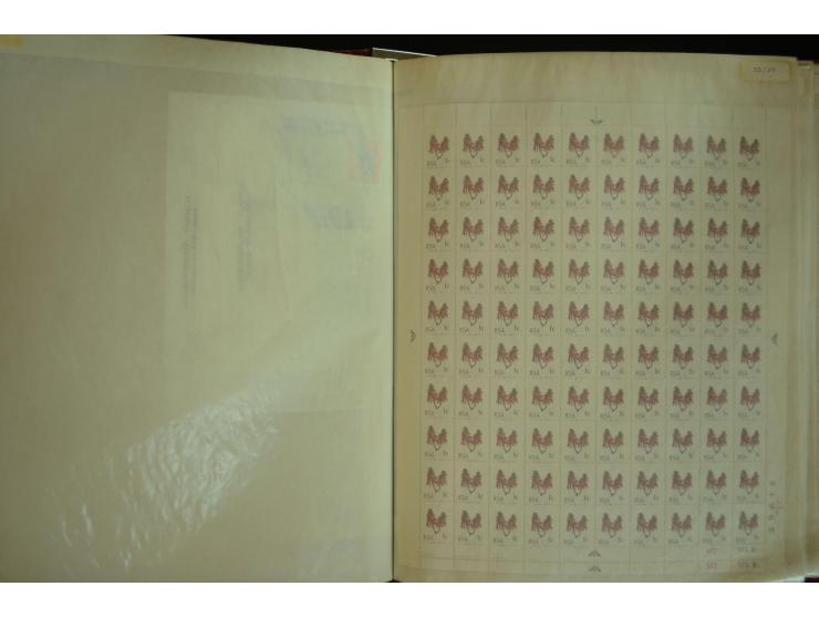 1961/71, postfrischer Bestand in Bogen und Bogenteilen (SG nach Angabe des Einlieferers ca. £ 27.600,-)