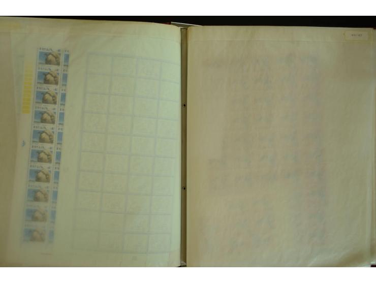 1961/71, postfrischer Bestand in Bogen und Bogenteilen (SG nach Angabe des Einlieferers ca. £ 27.600,-)
