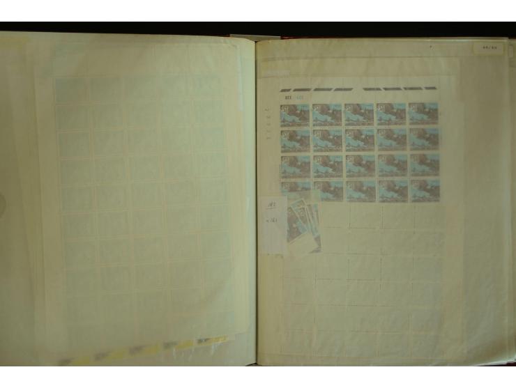 1961/71, postfrischer Bestand in Bogen und Bogenteilen (SG nach Angabe des Einlieferers ca. £ 27.600,-)