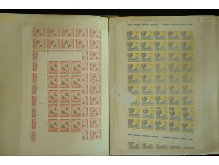 1961/71, postfrischer Bestand in Bogen und Bogenteilen (SG nach Angabe des Einlieferers ca. £ 27.600,-)