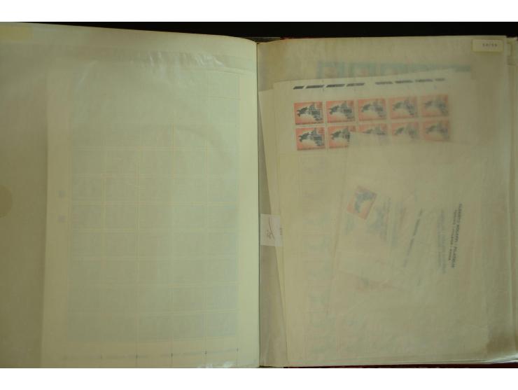1961/71, postfrischer Bestand in Bogen und Bogenteilen (SG nach Angabe des Einlieferers ca. £ 27.600,-)