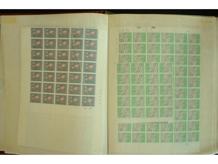 1961/71, postfrischer Bestand in Bogen und Bogenteilen (SG nach Angabe des Einlieferers ca. £ 27.600,-)