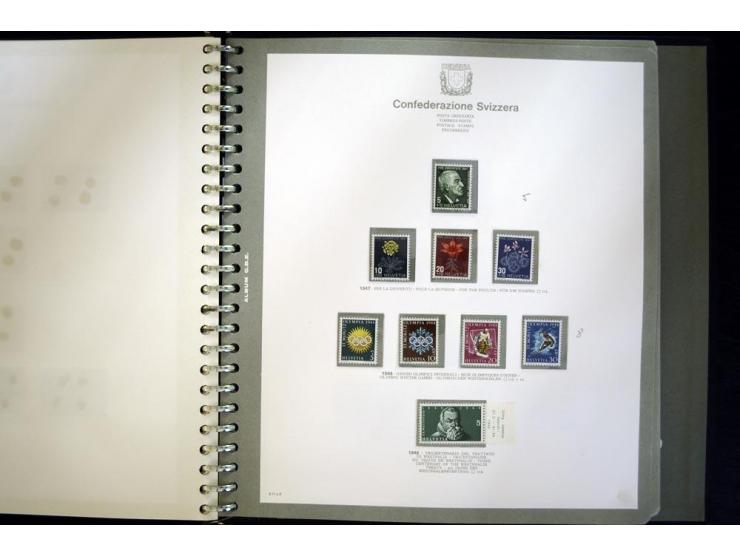 1900/63, postfrische und etwas ungebrauchte Sammlung mit u.a. Mi.-Nr. 73III (Fotoattest Rellstab), 110, 121-23 etc., im Bolaf