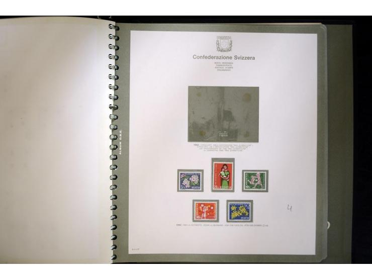 1900/63, postfrische und etwas ungebrauchte Sammlung mit u.a. Mi.-Nr. 73III (Fotoattest Rellstab), 110, 121-23 etc., im Bolaf