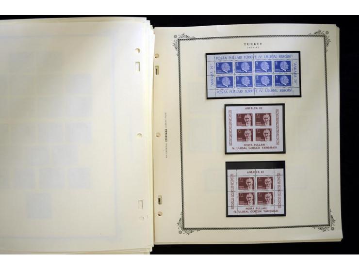 1863/1990, hochwertige Sammlung auf alten Scott-Blättern ab Mi.-Nr. 1 anfangs gemischt gesammelt, später meist ungebraucht/po
