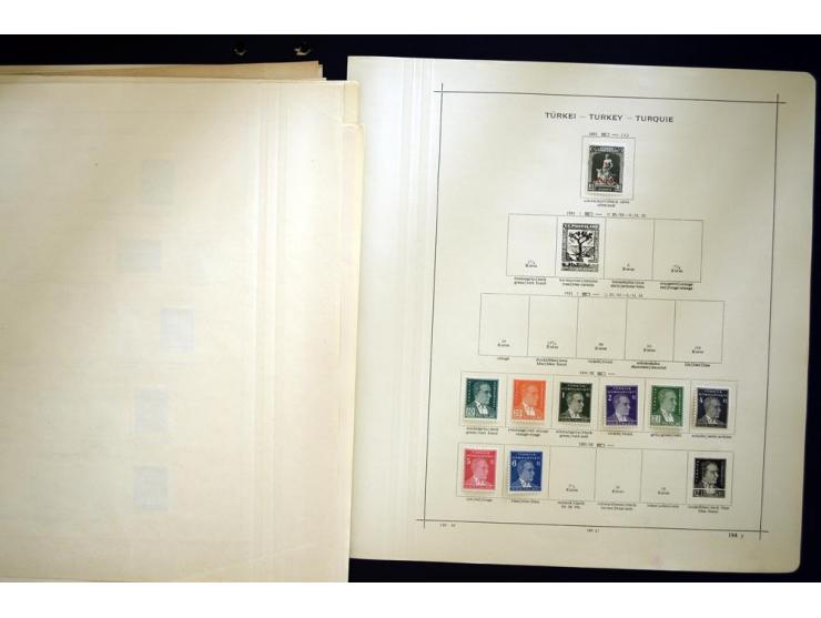 1915/40, meist ungebrauchte Sammlung mit guten Ausgaben frühe Republik