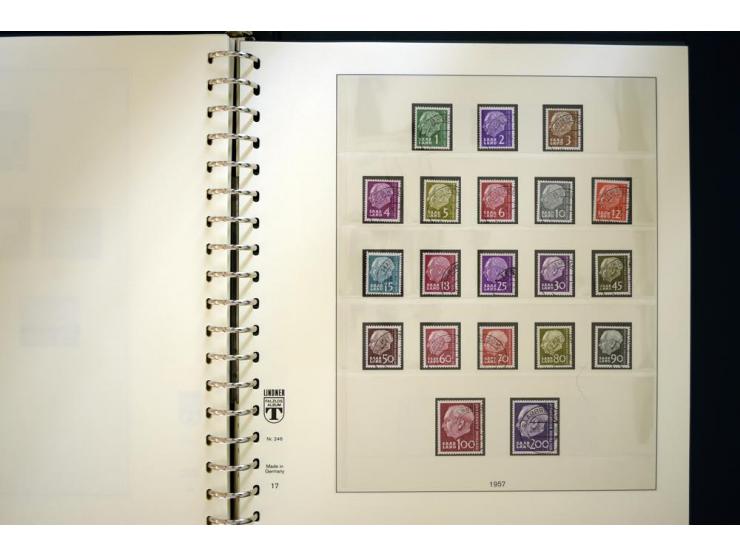 1920/59, gestempelte Sammlung mit u.a. Mi.-Nr. 16 (Fotobefund H. Ney BPP), 18-31 sign. Burger BPP, 151-57 (Fotoattest Ney BPP